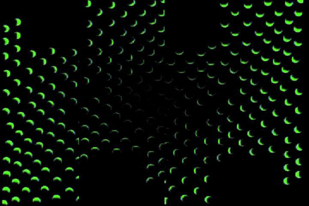 Capture de la vidéo Digital Video Effects "Holes" de Seth Price, 2003.