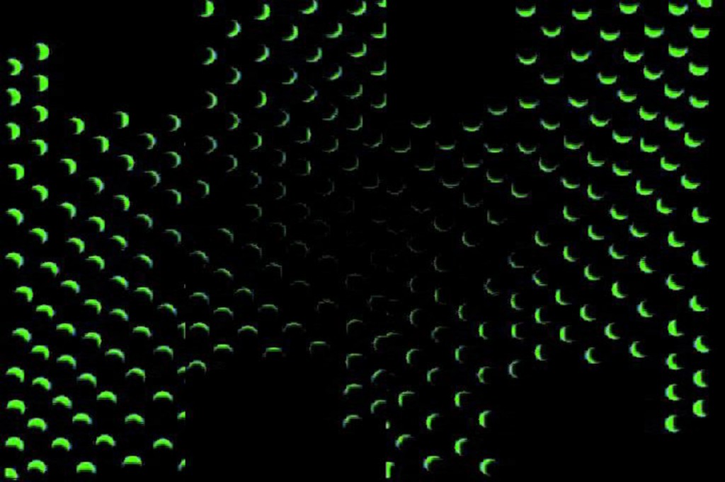 Capture de la vidéo Digital Video Effects "Holes" de Seth Price, 2003.