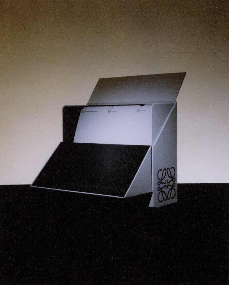 https://amagazinecuratedby.com/curatedfor/loewe-show-in-a-box-mmparis/